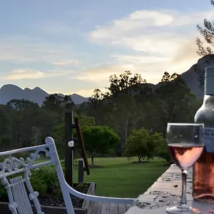 Tuckeroo & Gardens Bed & Breakfast
