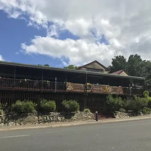 Kuranda Hotel Hotel